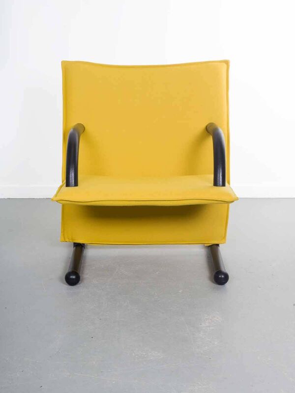 Arflex T-line chair – Burkhard Vogtherr