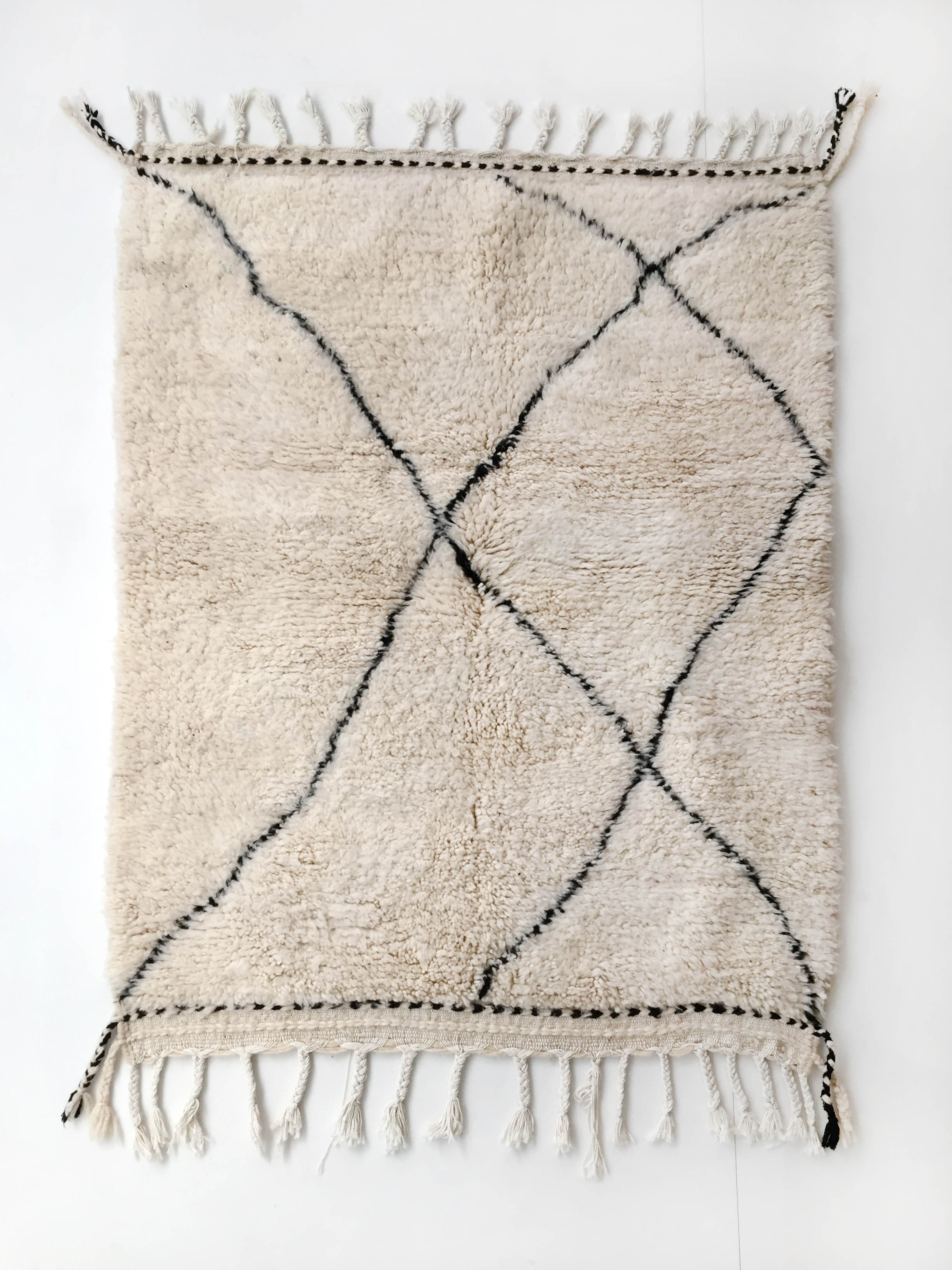 Moroccan Berber carpet blessed ouarain ecru with black abstract diamonds 154x116cm