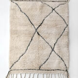 Moroccan Berber carpet blessed ouarain ecru with black abstract diamonds 154x116cm