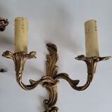Ancienne paire d'appliques en métal doré style Louis XV - 2 lumières