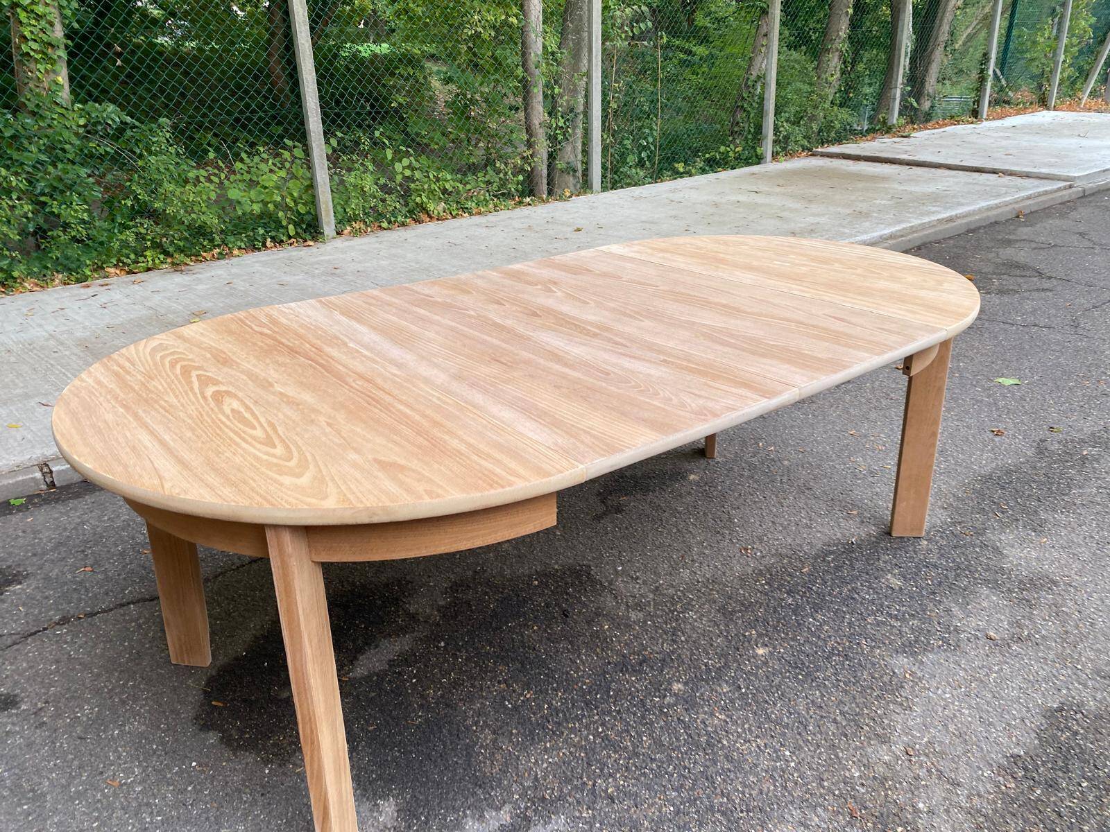Scandinavian round extendable dining table stripped in raw oak 1980