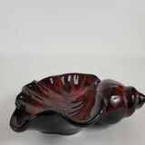 Empty ceramic pocket in the shape of a shell