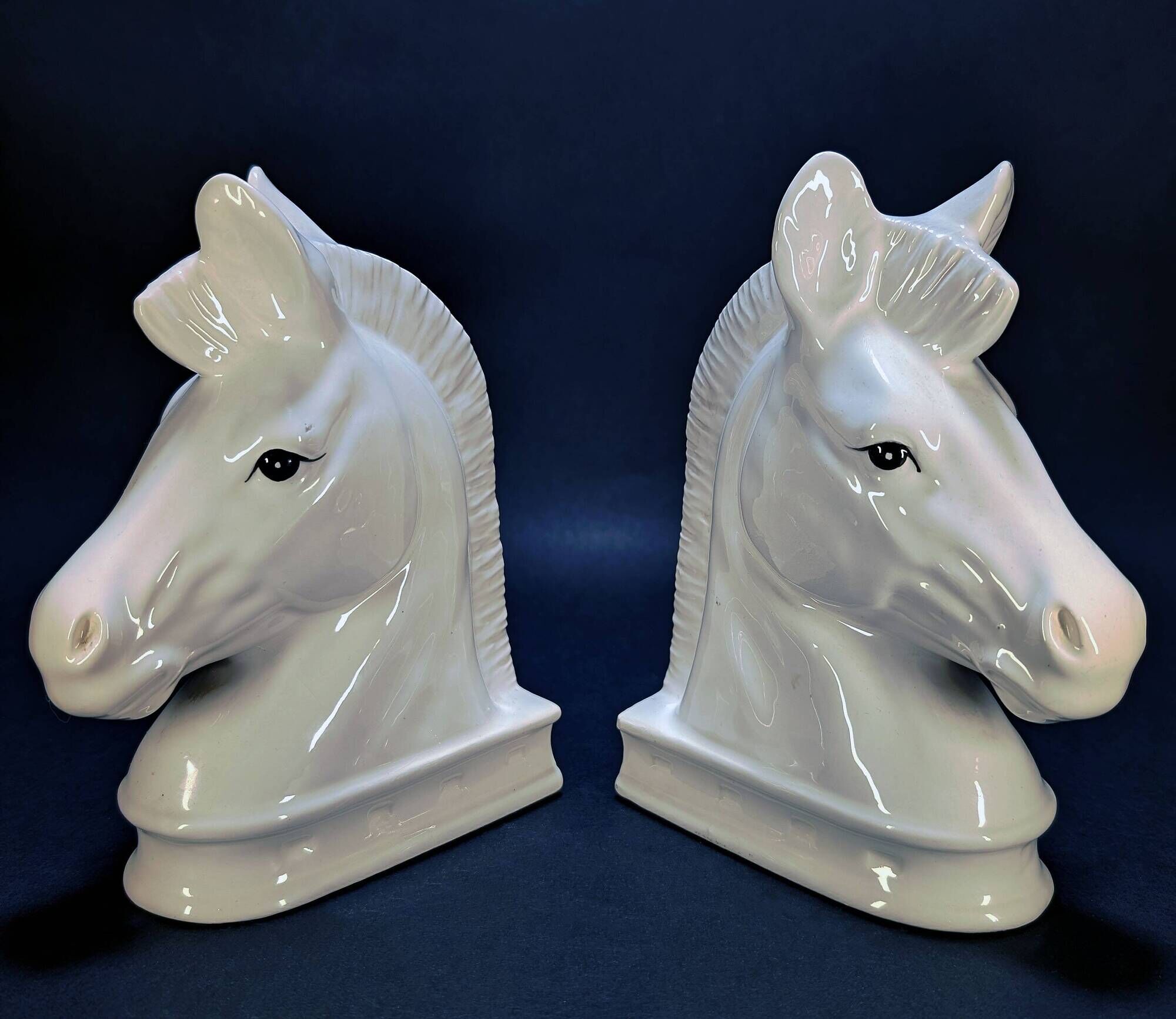 Serres-livres vintage de chevaux blancs en céramique