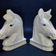Serres-livres vintage de chevaux blancs en céramique