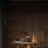 Round table in pine by Roland Wilhelmsson, mid-20th century.