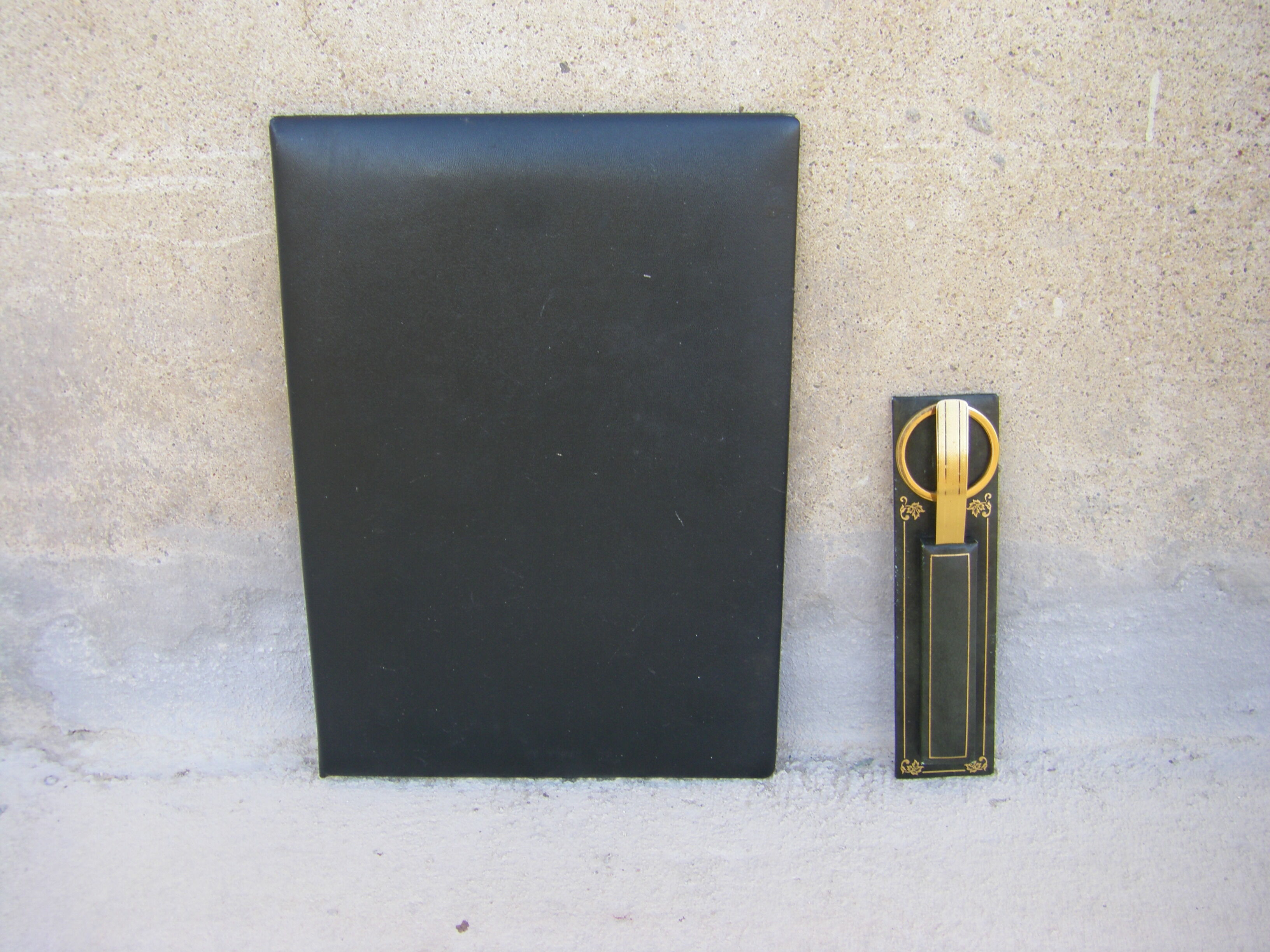 Leather office kit by The Tanner