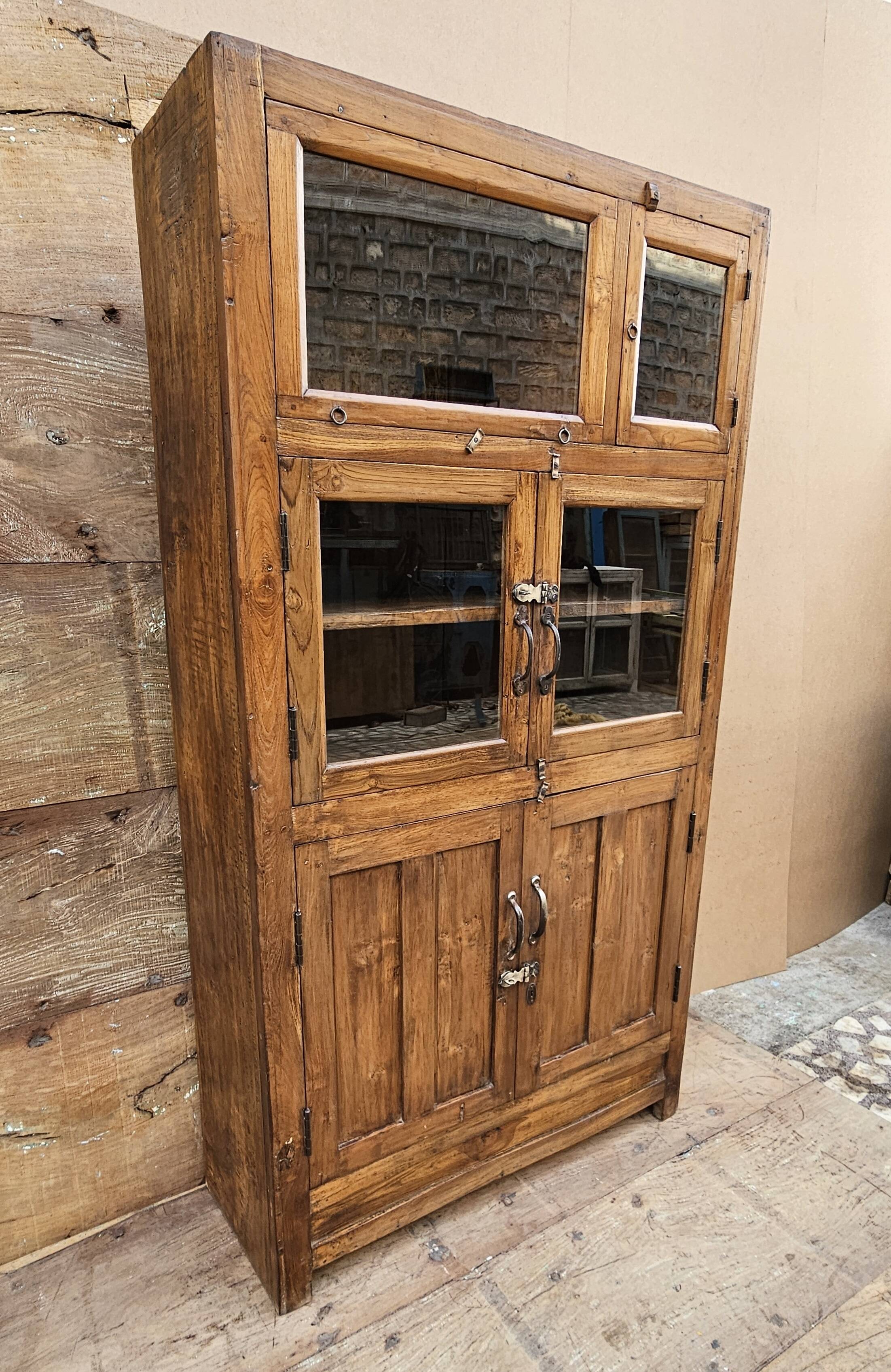 Ancien vaisselier en teck birman