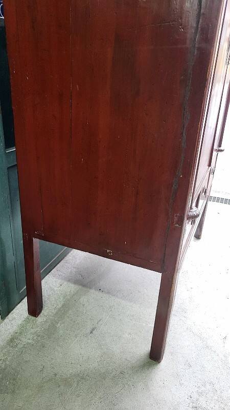 Small Asian lacquered wardrobe with 2 doors and 5 drawers.