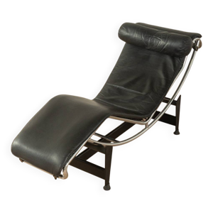 Cassina Le Corbusier, Pierre Jeanneret & Charlotte Perriand LC4 chaise longue