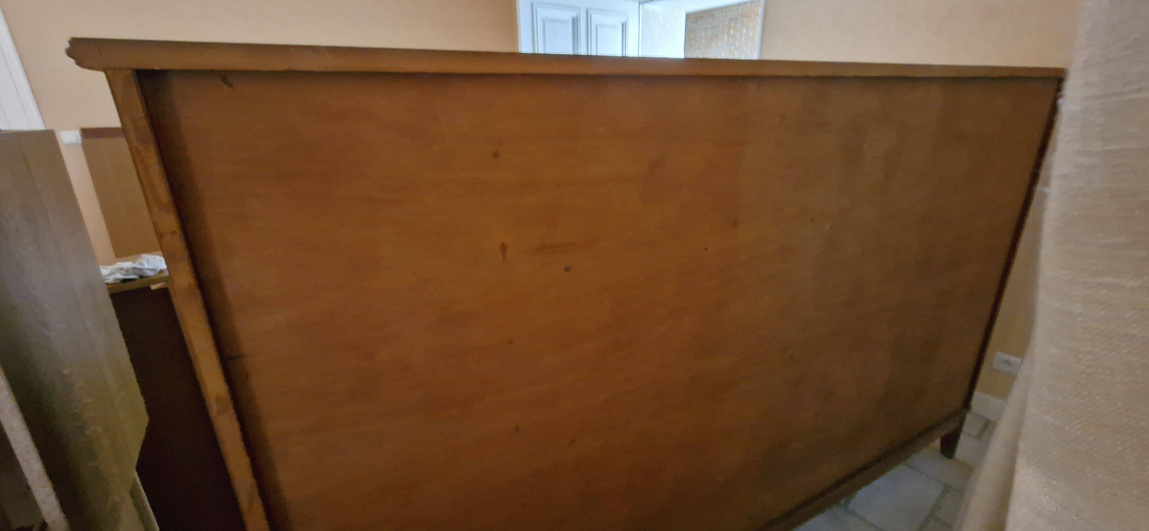 Wooden sideboard with 5 doors and 3 drawers, 2 glass doors.