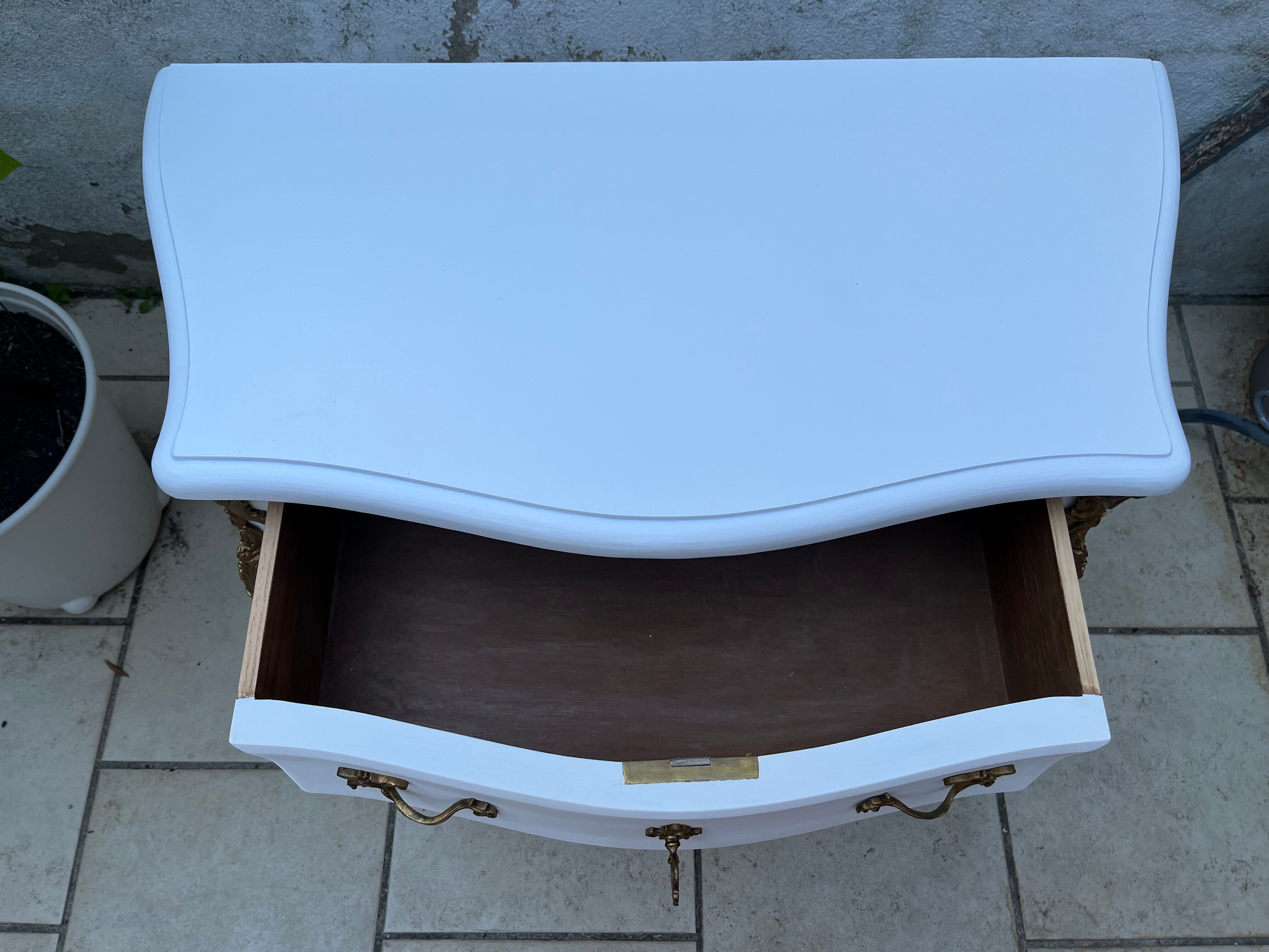 Louis XV chest of drawers