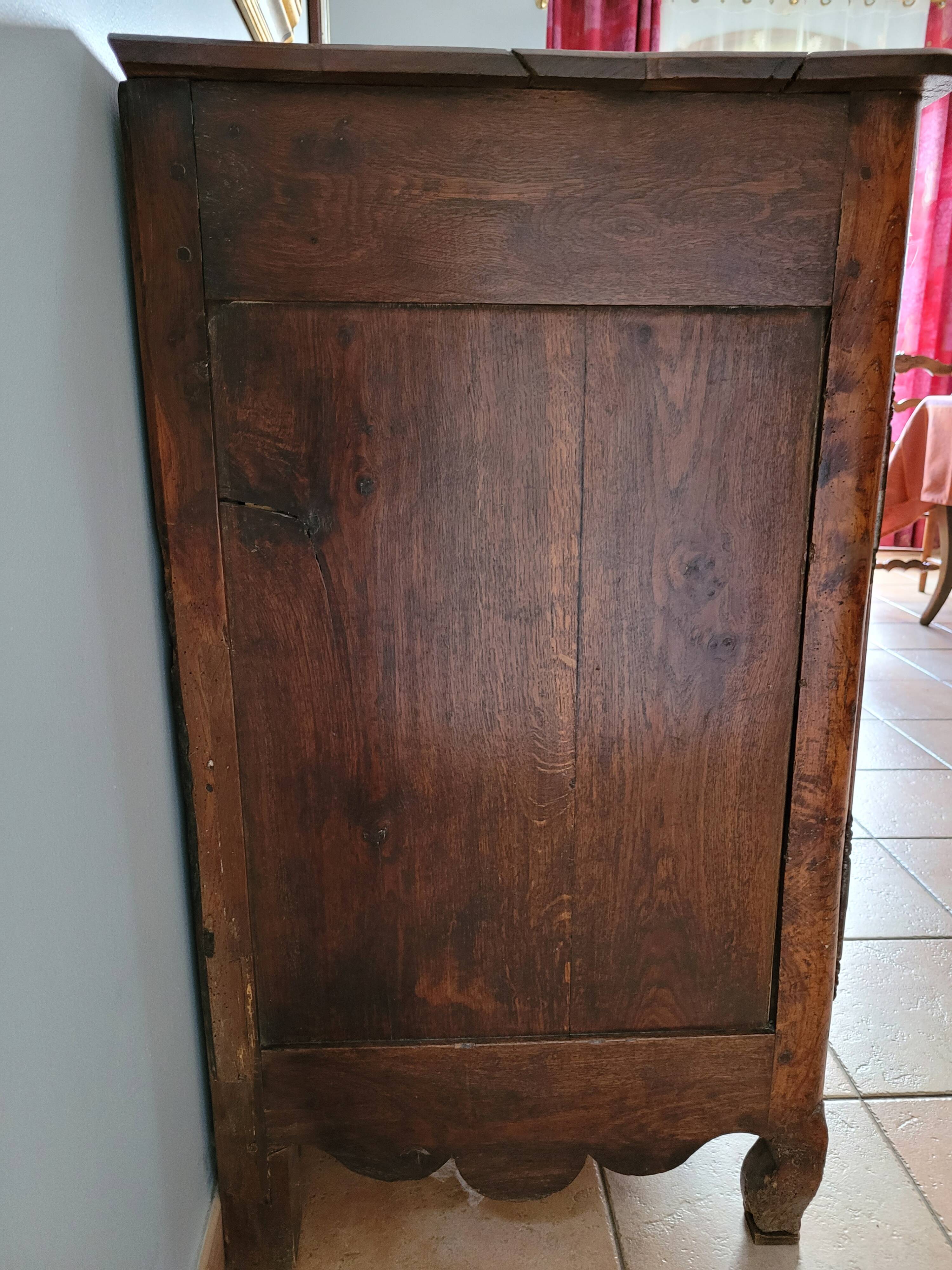 Rustic buffet in Louis XV style