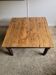 Table basse en bois et pieds tournés