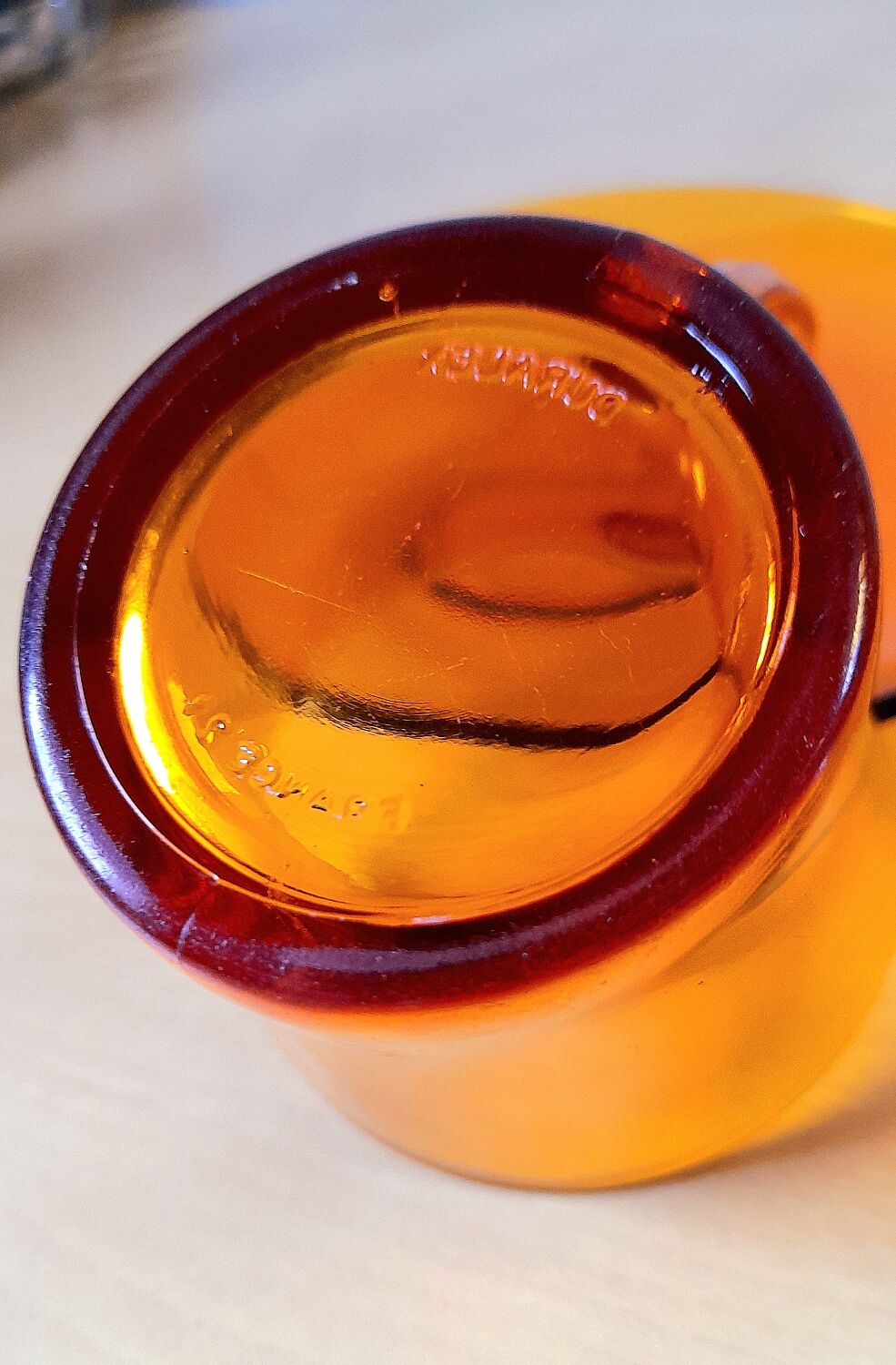 Amber coffee cups 70s