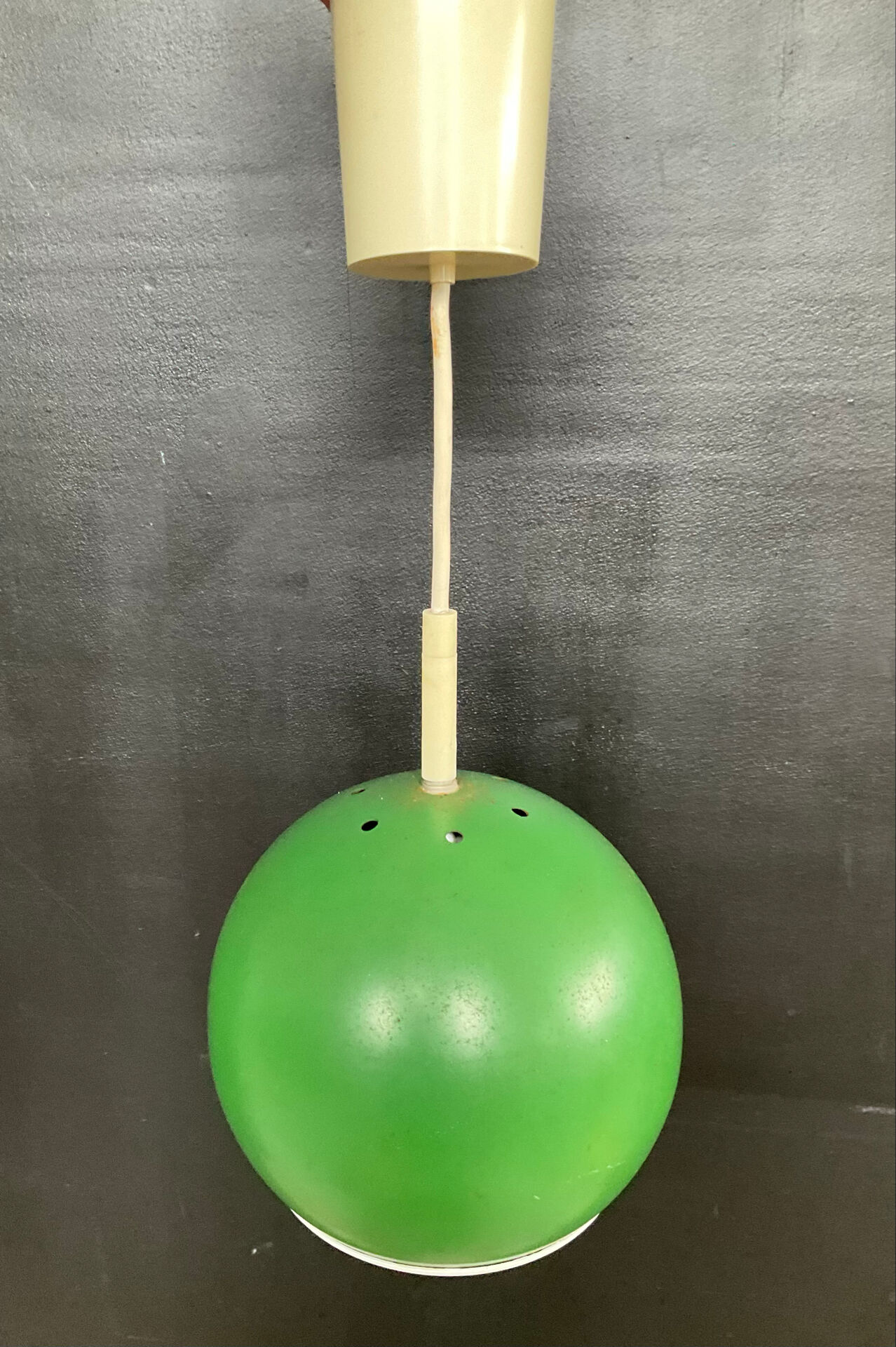 Suspension EyeBall vintage en métal vert