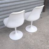 Pair of tulip chairs by Eero Saarinen for Knoll International