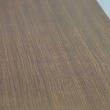 Table basse minimaliste du milieu du siècle