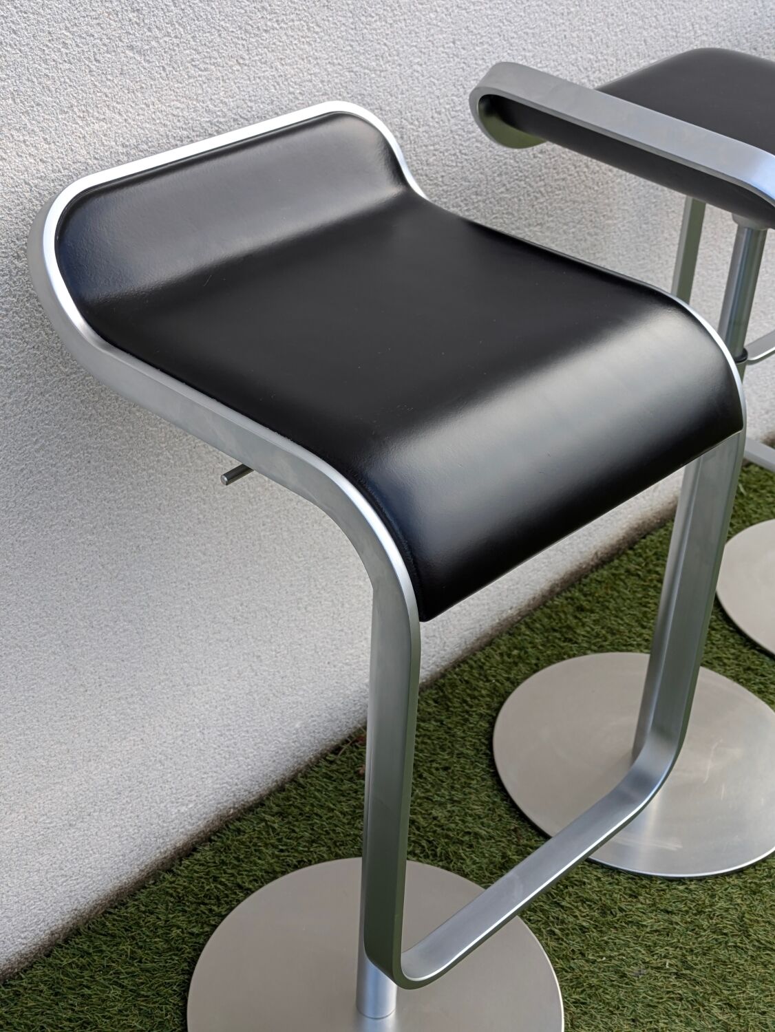 3 adjustable bar stools Lapalma black leather, Italian design
