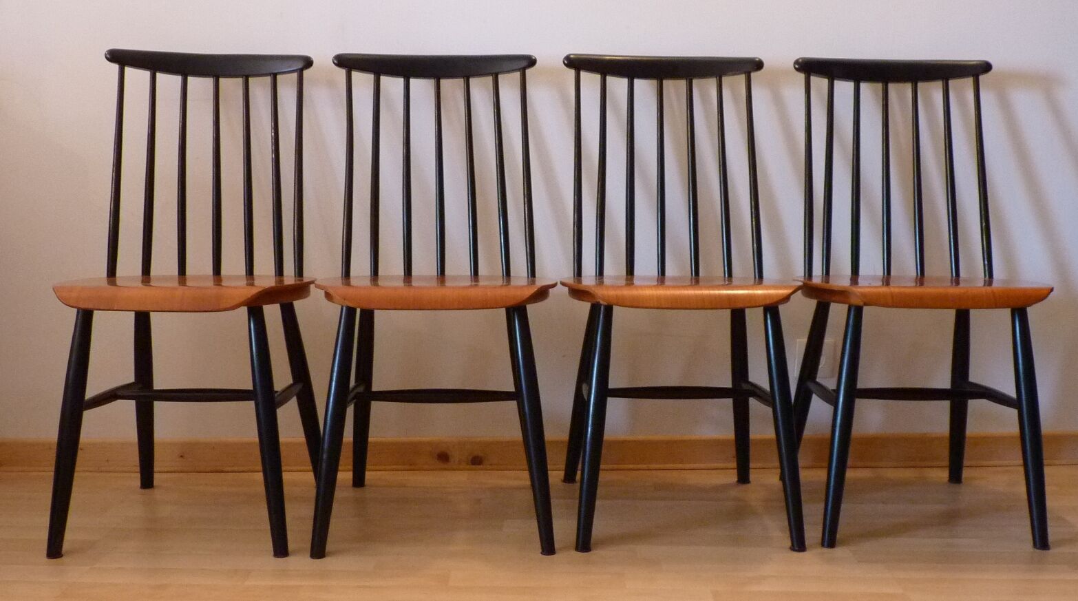 Lot of 4 chairs Fanett design Ilmari Tapiovaara