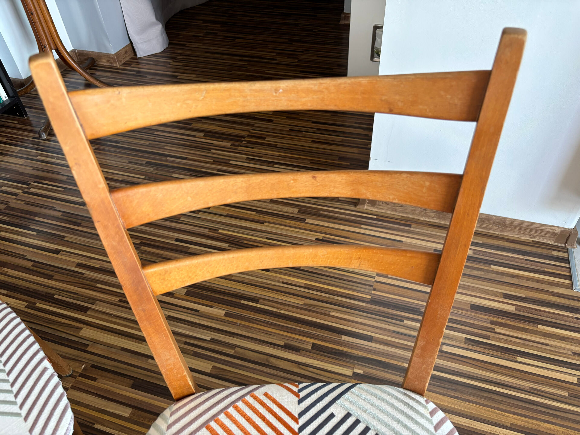 4 chairs