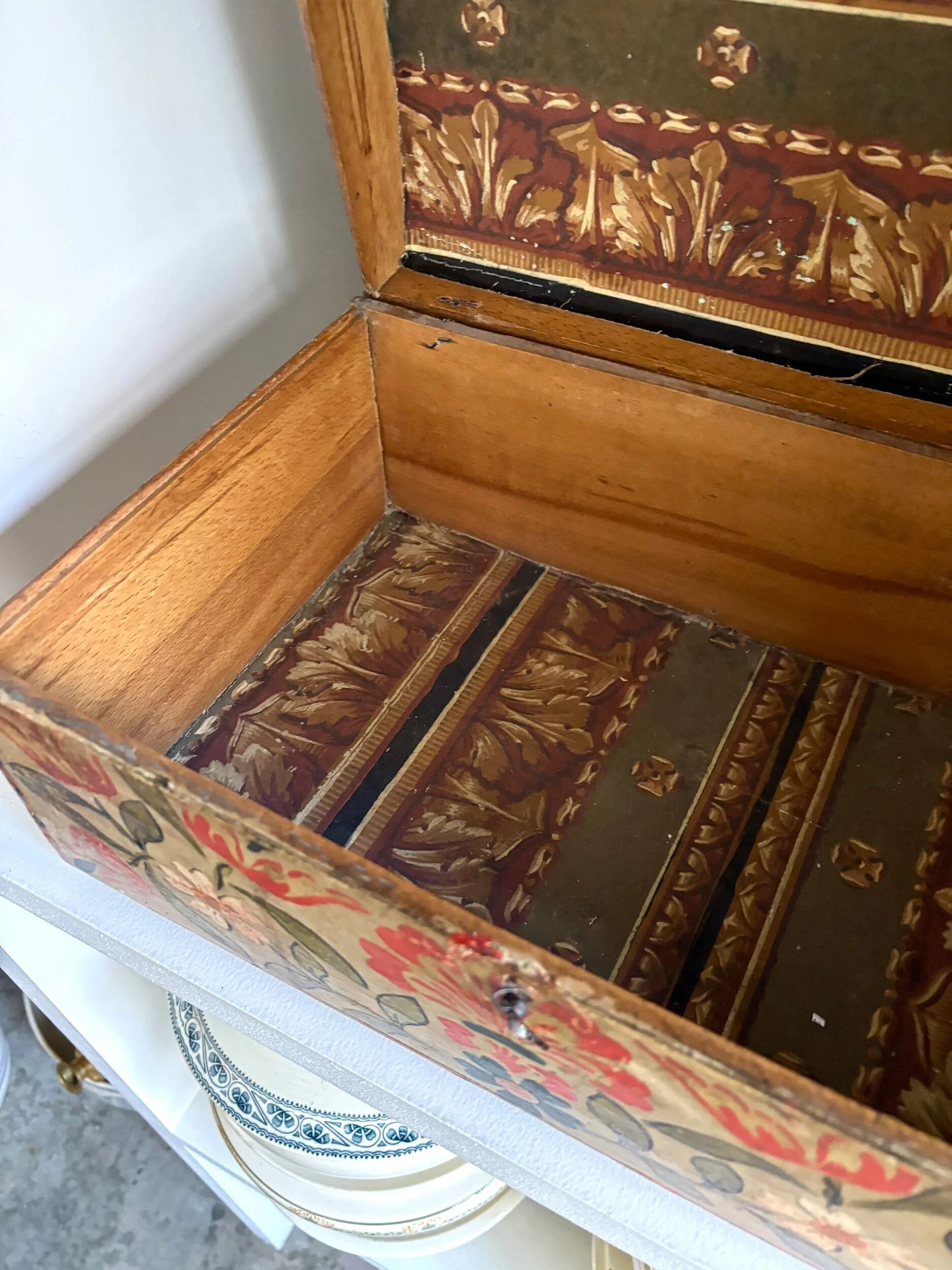 Painted wooden wedding box, early 20th century