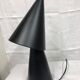 Lampe noire double cône