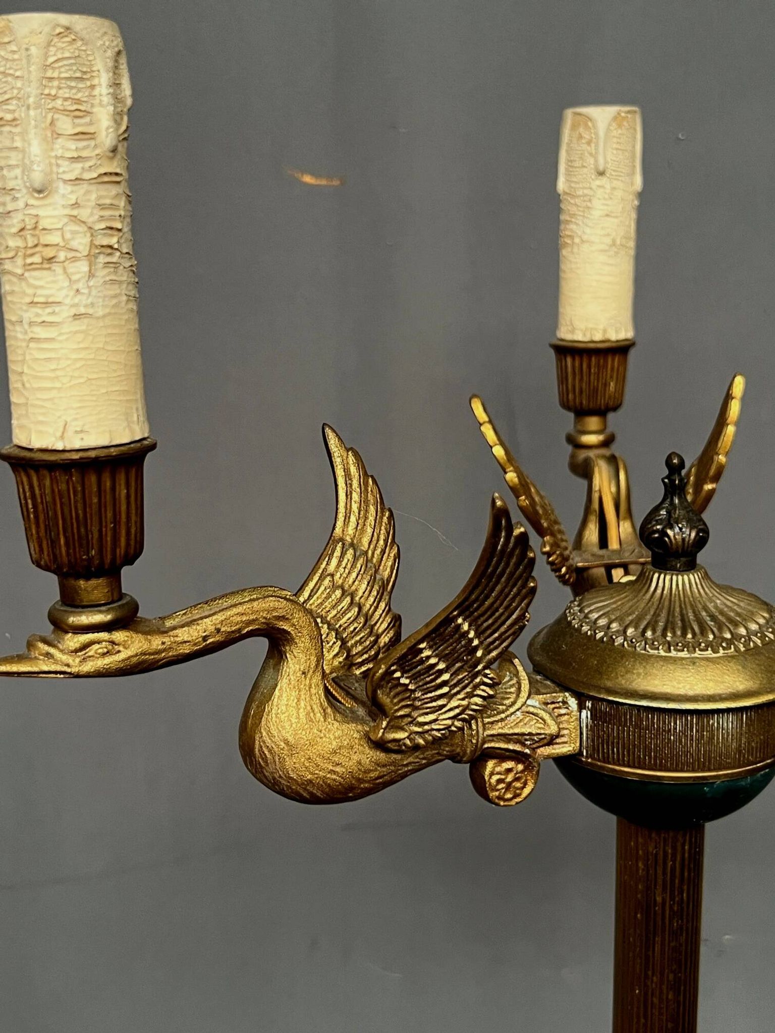Lampadaire de style Empire. Bronze.