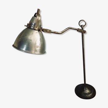 Industrial lamp to lay