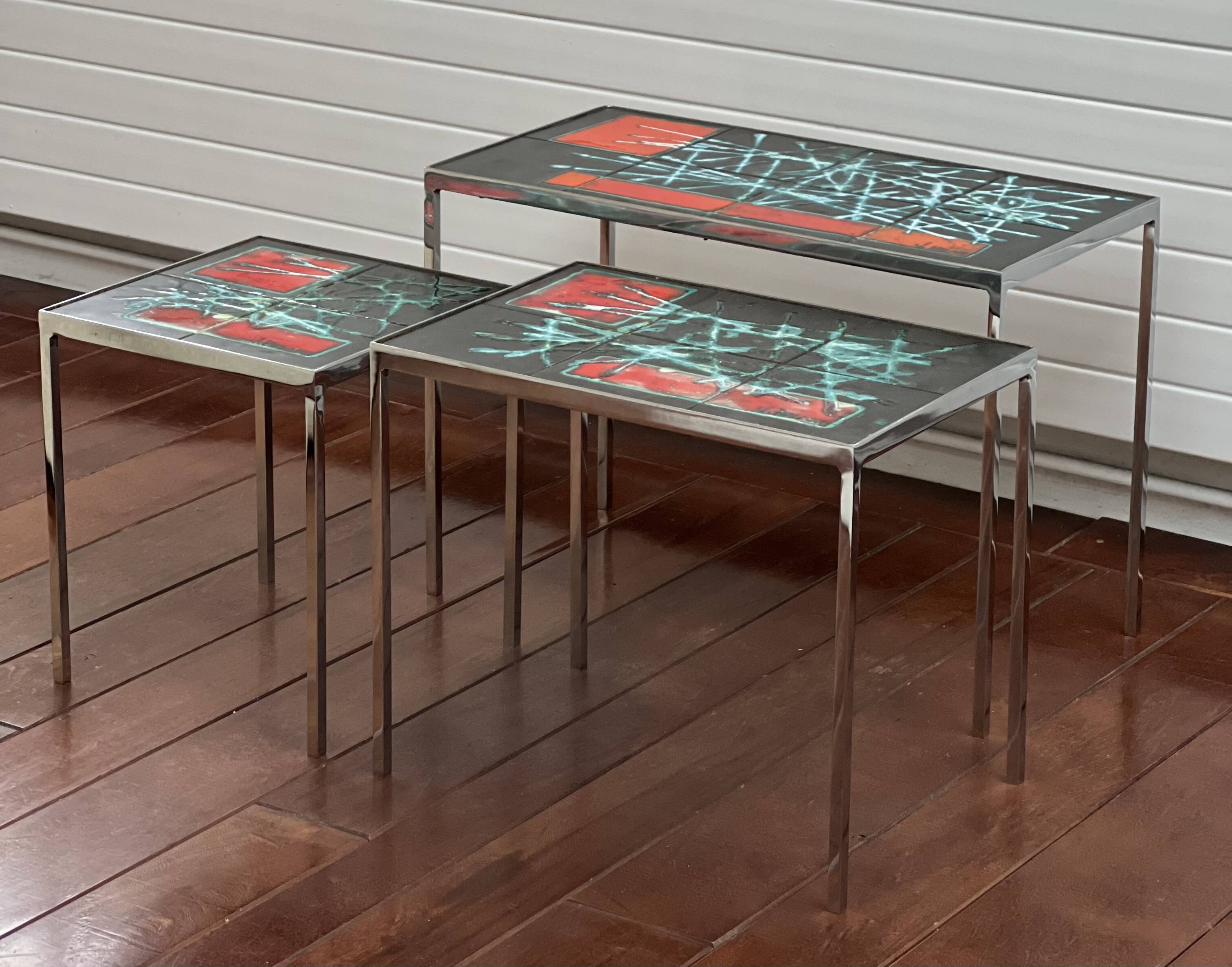 Nesting coffee tables in ceramic signed j. berlarti