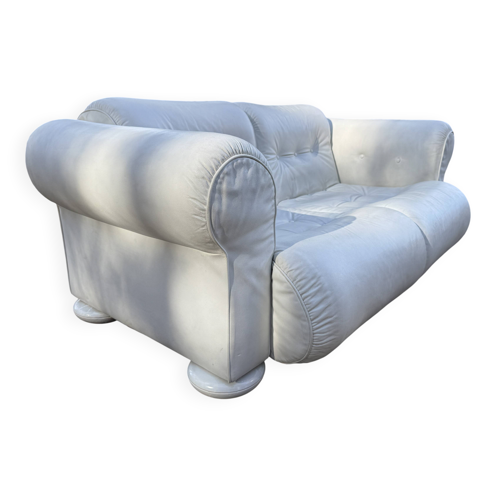 Fur Comodus — 2-Seater Leather Sofa — Germany — Sculptural Vintage Lounge