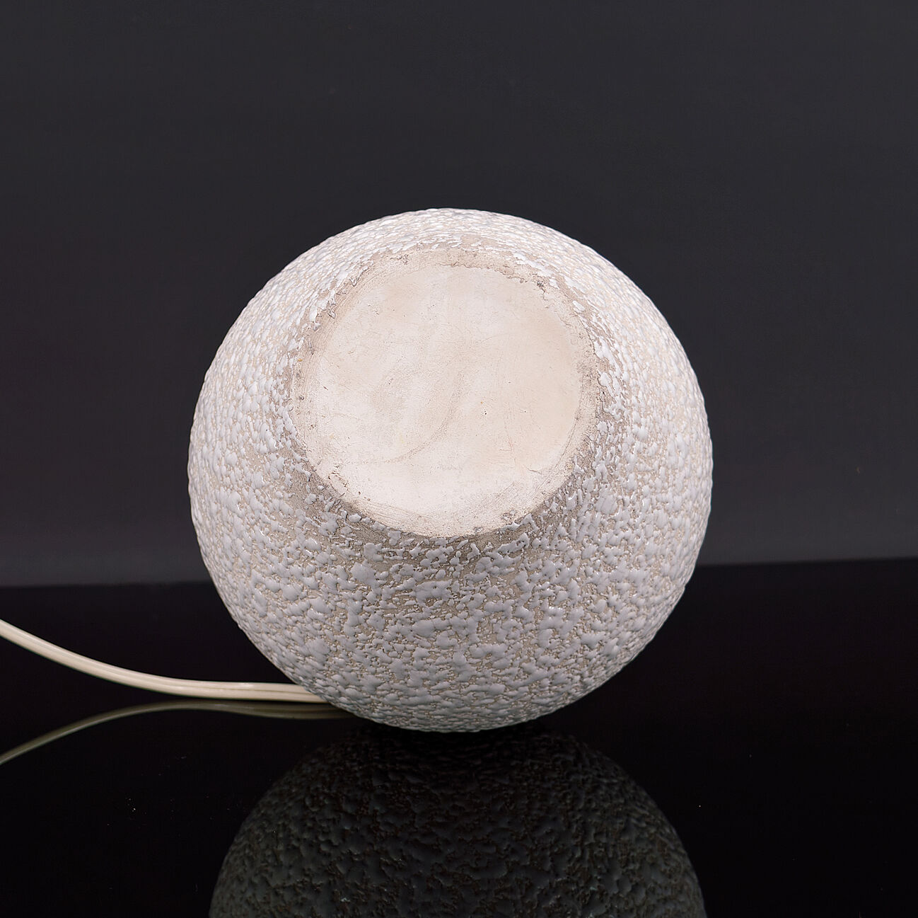 White ceramic lamp Besnard style, circa 1930