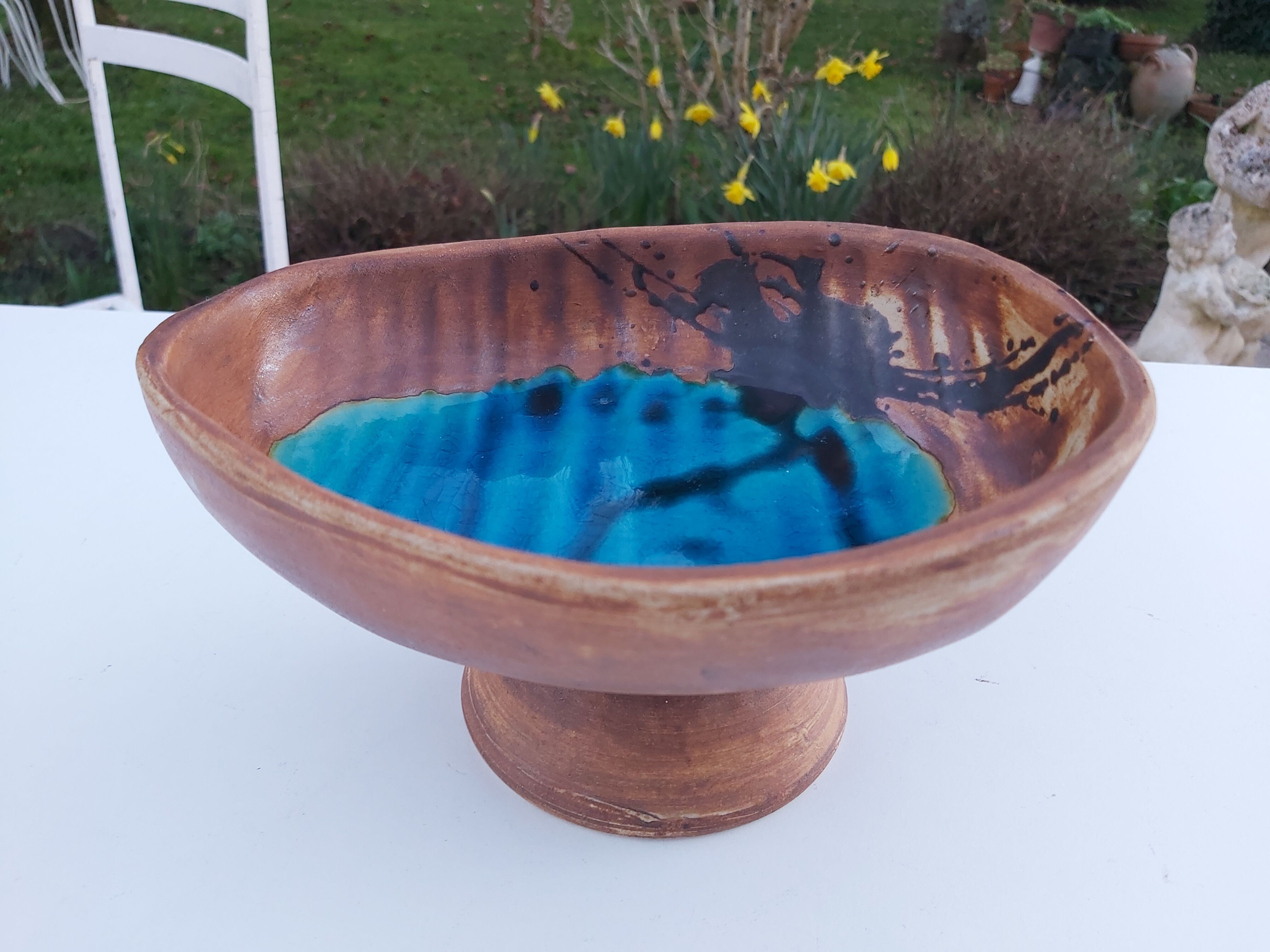 Enamelled sandstone cup Pottery of La Colombe