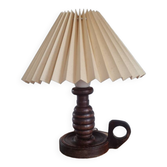 Table lamp in turned wood