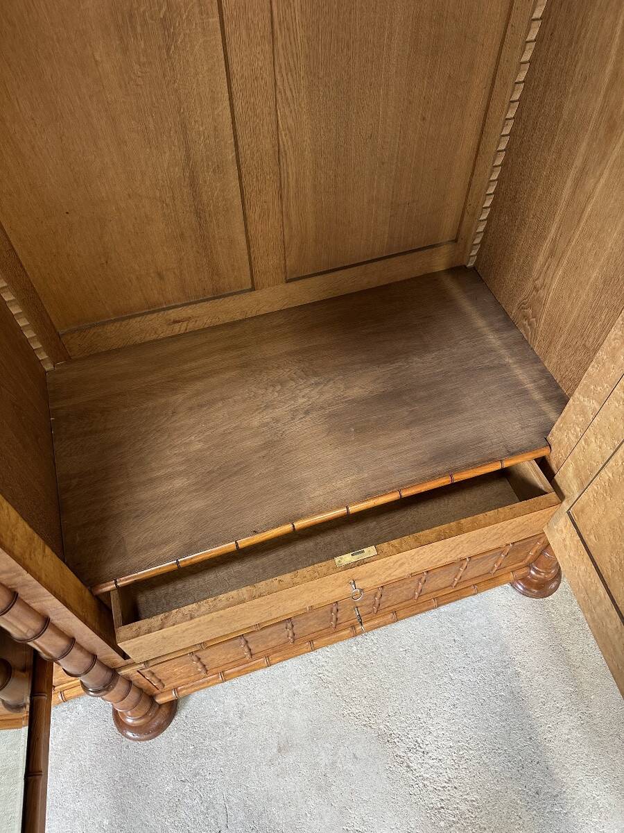 Armoire à glace 3 portes style faux bambou époque 19e siècle