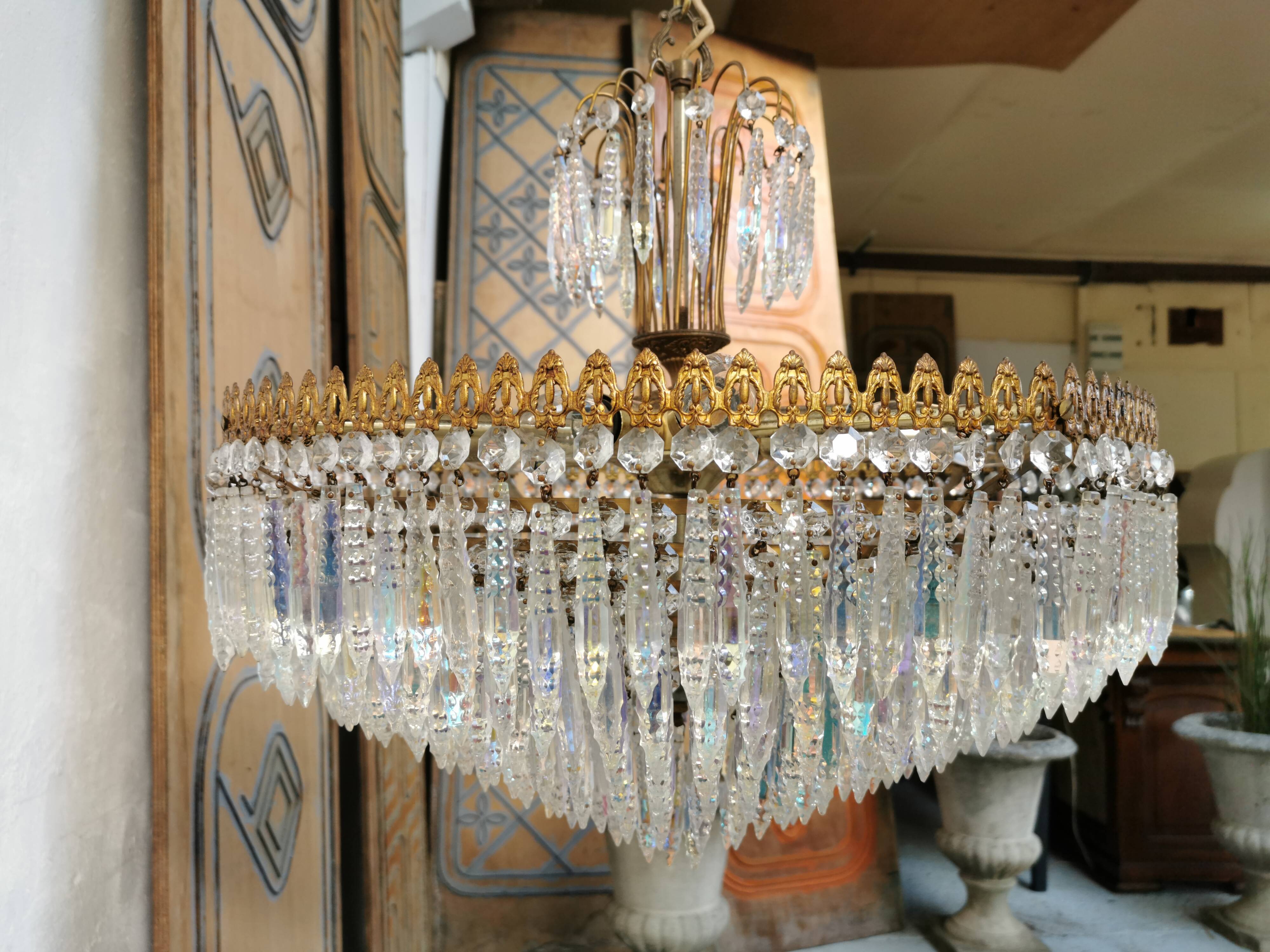 Vintage chandelier 8 lights and brass