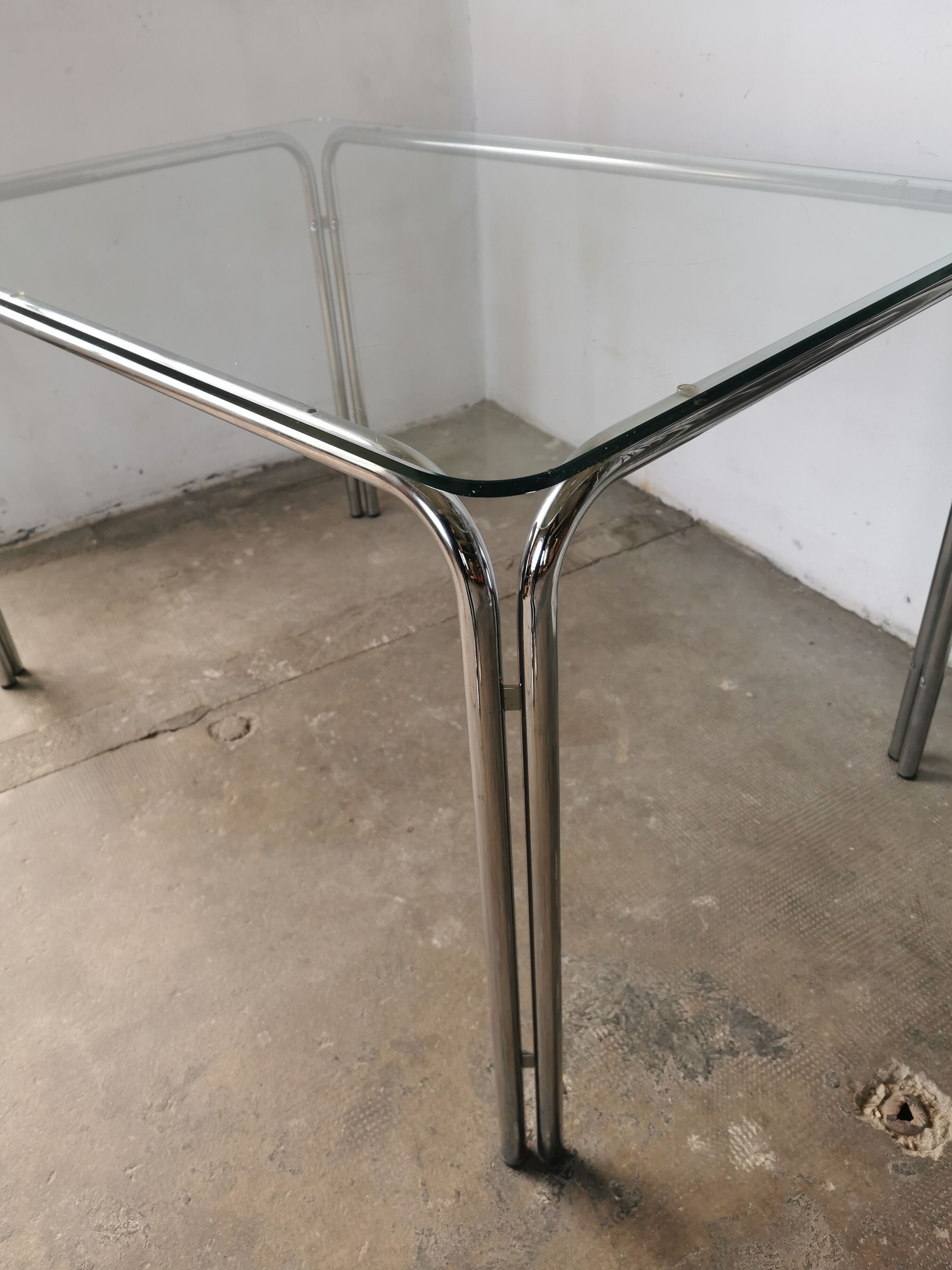 Table in metal chrome and glass 1970