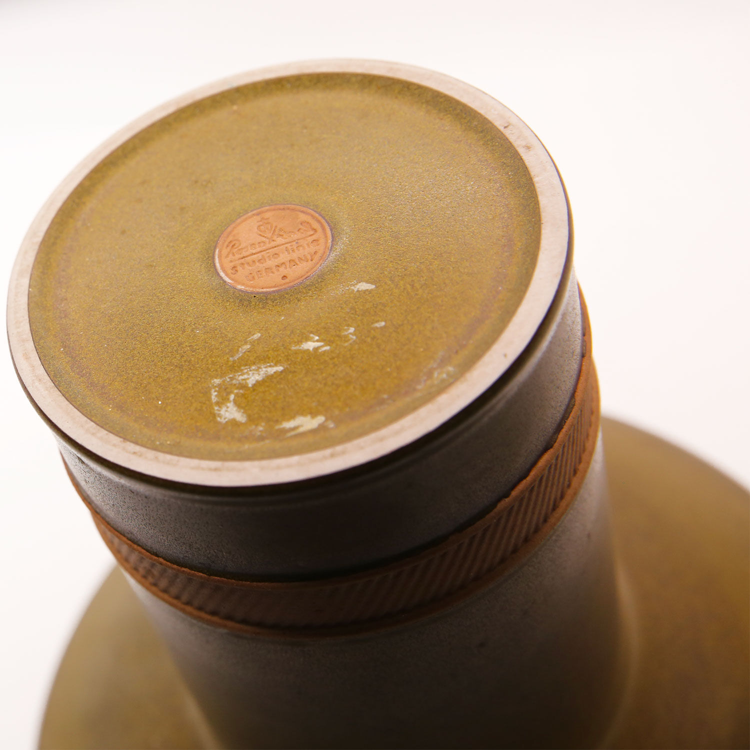 Vase corolle en grès vert olive des Sixties de Rosenthal Studio Linie