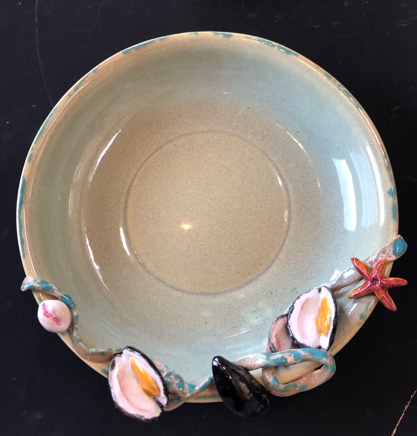 Paris ceramic dish with slip decoration, by Suzy Coste