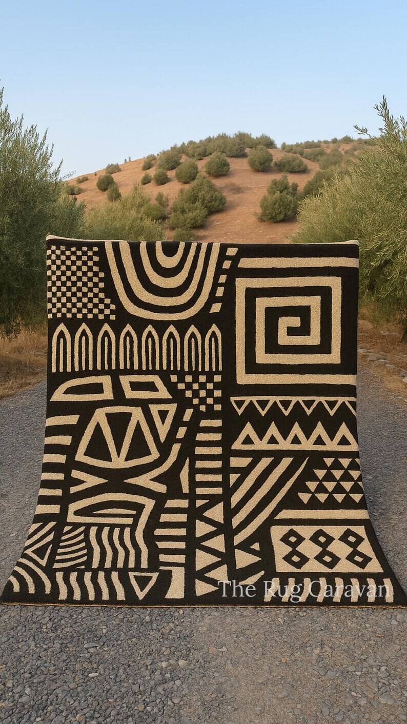 Handmade Modern Black and White Moroccan Shag Rug 150/250cm