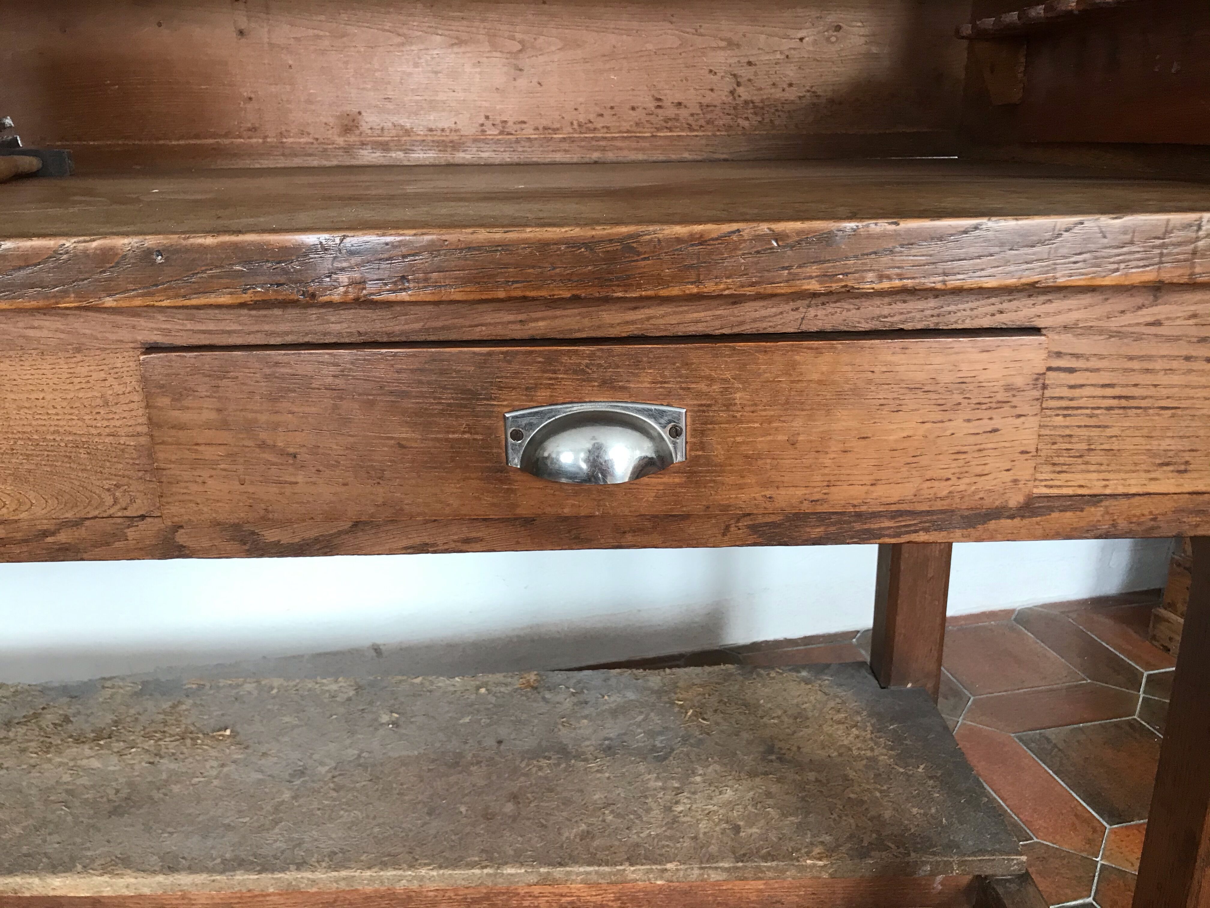 Postal sorting office