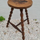 Tripod stool