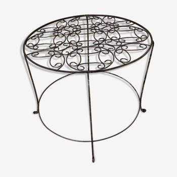 Round wrought iron table