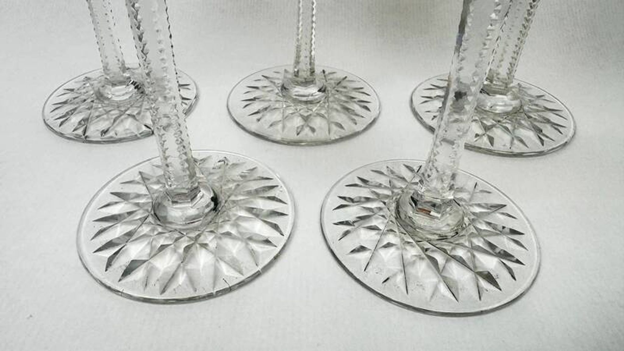 Set of 5 antique cut crystal glasses, double colour, 19 cm – Baccarat – Model S1136 – circa 18.