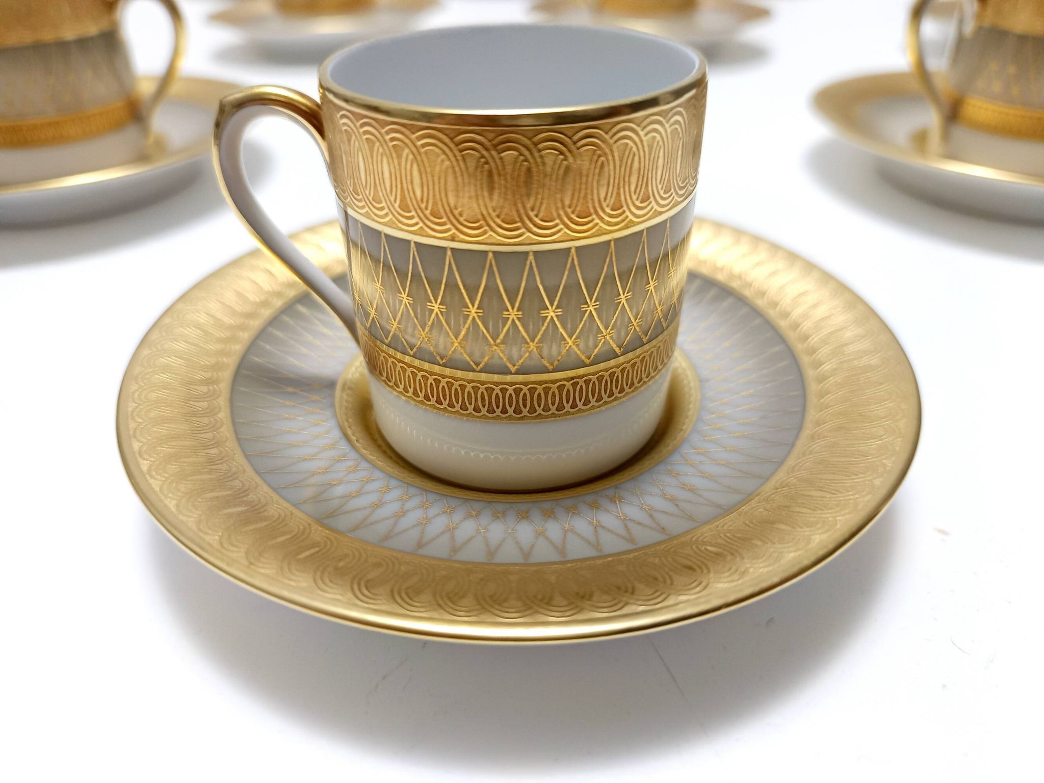 Set of Eleven Porcelain and Pure Gold Coffee Cups by Hutschenreuther, Germa