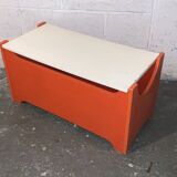 Vintage Space Age Italian Design Chest and Bench by Fratelli Reguitti