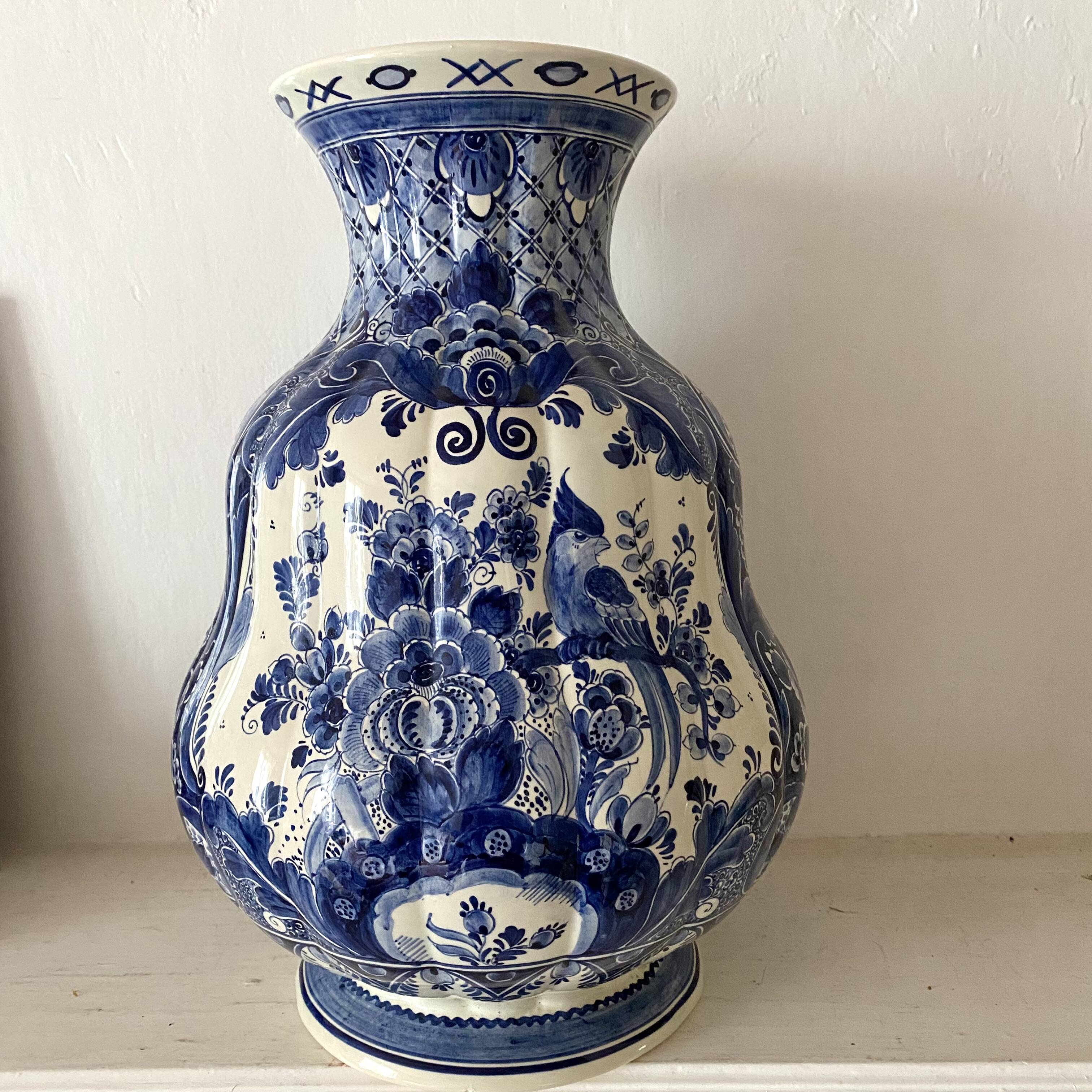 Large Delft vase, hand-painted Dutch vase 38 cm