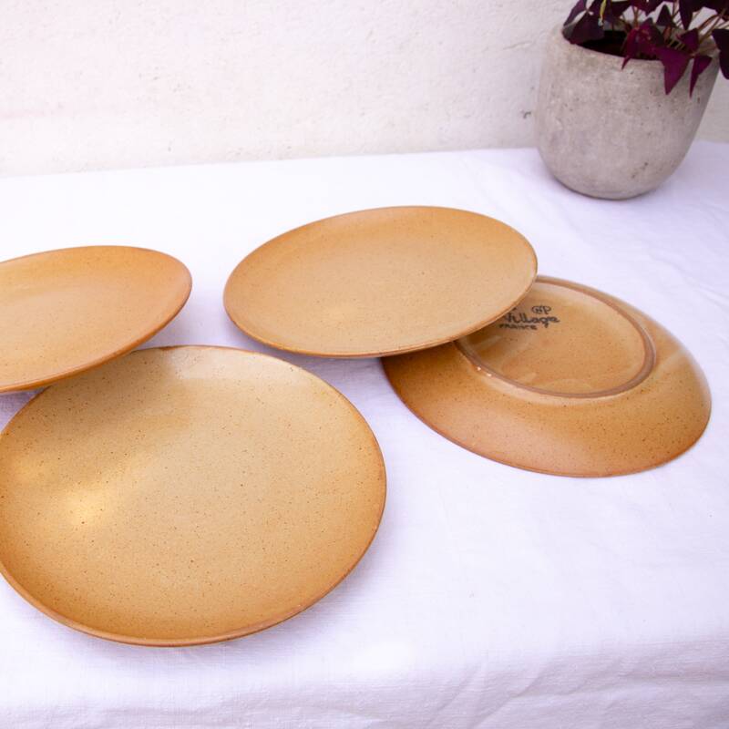 4 dessert plates stoneware village France