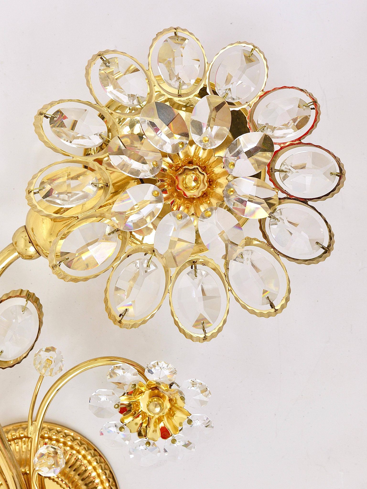 Pair of wall sconces flower in crystal with gilded brass by Ernst Palme, Palwa Germany, 1970s.