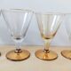 Série de 5 petits verres au pied doré