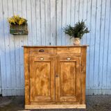 Buffet ancien en bois massif